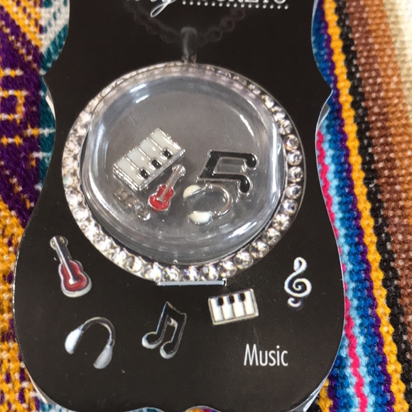 Music Charms by Charm Me Story Locket Music Charms 5 pc Must Bundle - Picture 4 of 7
